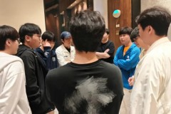 IG晒照：教练问大家休息一天还是两天，大家不约而同选择一天