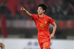 好消息！20岁中锋朱鹏宇即将转会德甲沙尔克04，转会费高达900万欧
