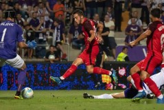 魔幻西甲！塞维利亚0-1不敌皇马，却躺赢保级，欧联霸主惊险上岸