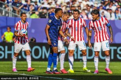 巴黎圣日耳曼签下阿克利乌什：利物浦的转会传言被彻底澄清