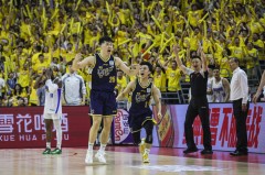 体坛联播｜曼城赢球距榜首2分，梅西创美职联参与百球纪录