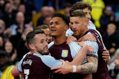 维拉3-0轻取德甲劲旅弗赖堡 史上首夺欧联杯冠军